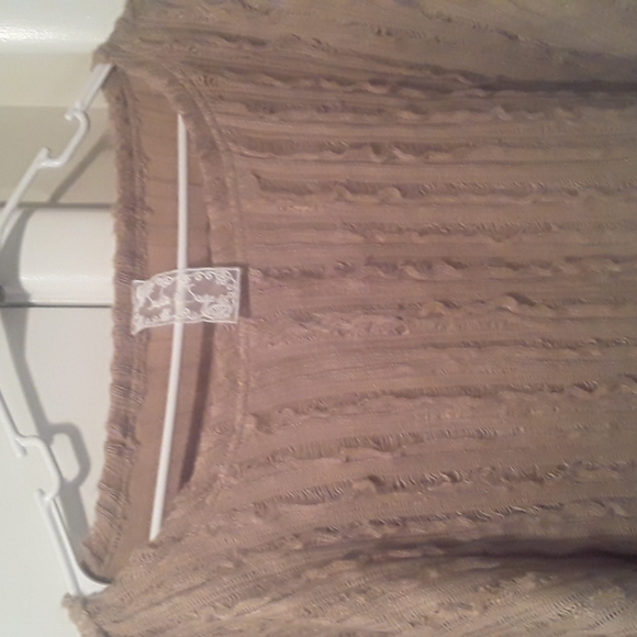 Ladies Tan Sweater - Picture 3 of 5